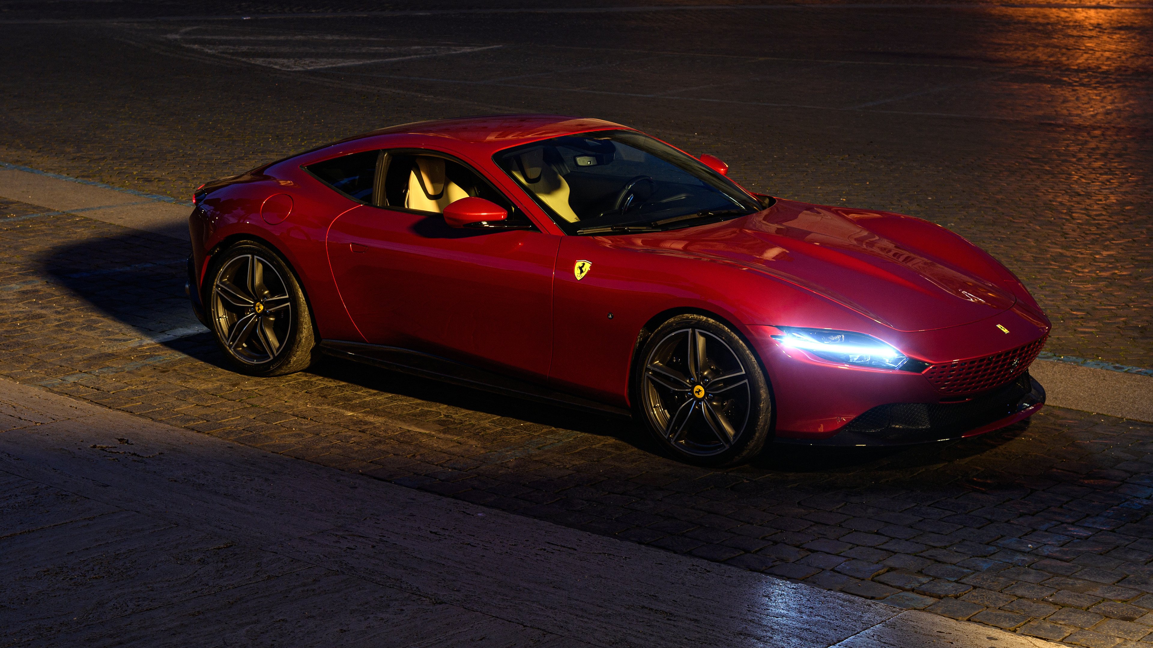 华体会在线下载-_冰雪奇幻漂移赛：冬季运动新宠_，冰雪漂流