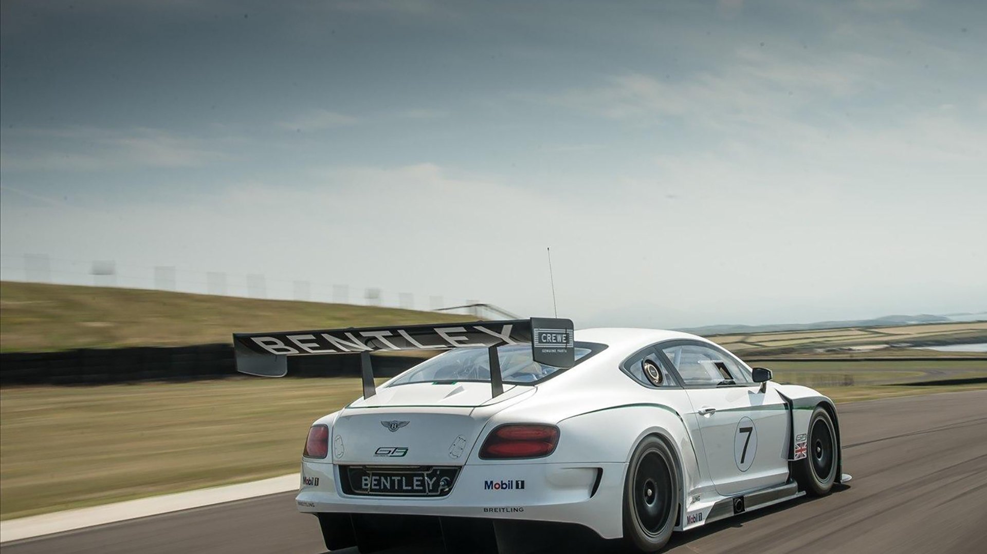 华体会平台娱乐-库里：连续多场“三分雨”，刷新历史神话！，库里的三分就是这样