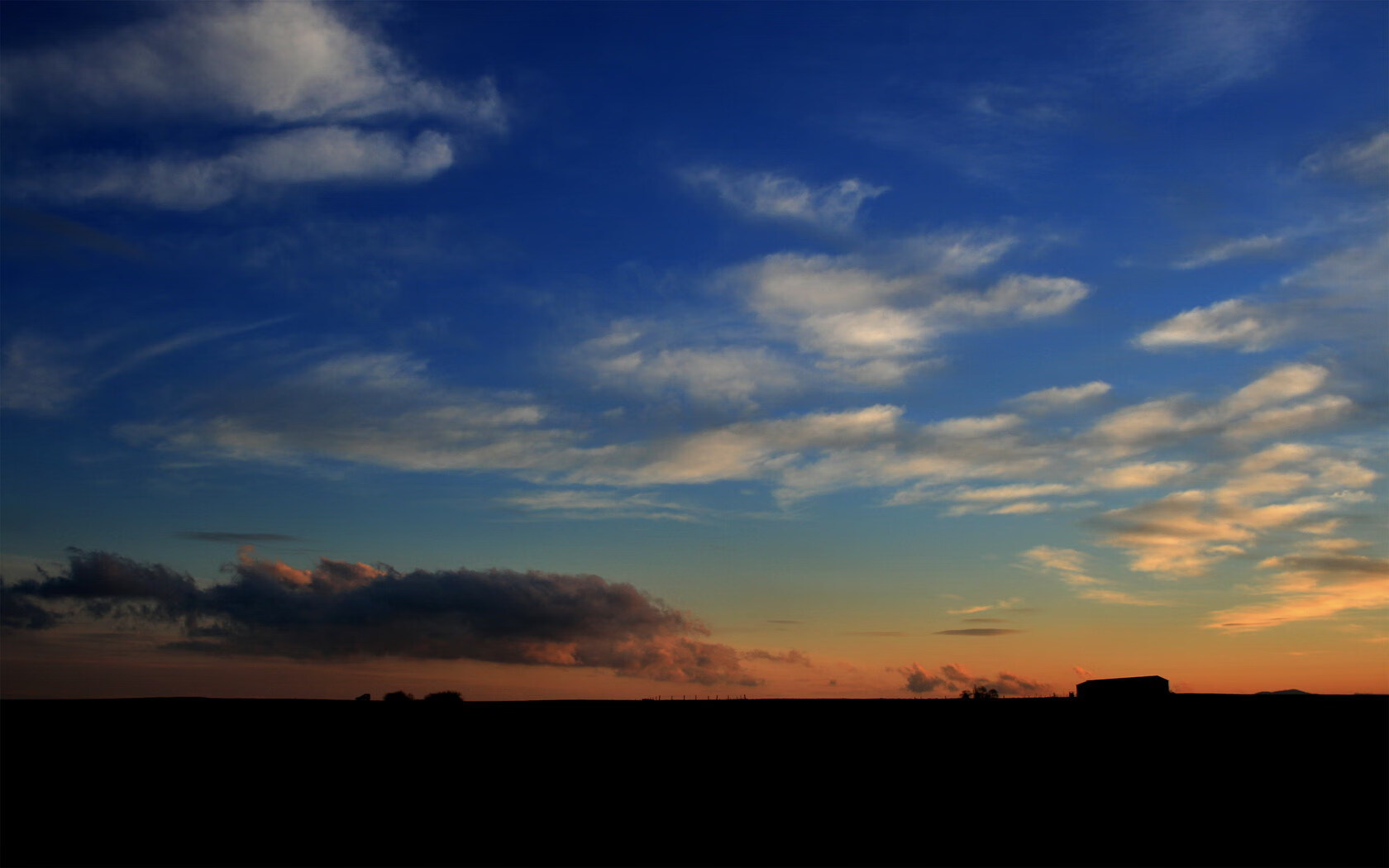 曼城俱乐部主场迎战狼队，期待新赛季好开局，曼城俱乐部官方网站