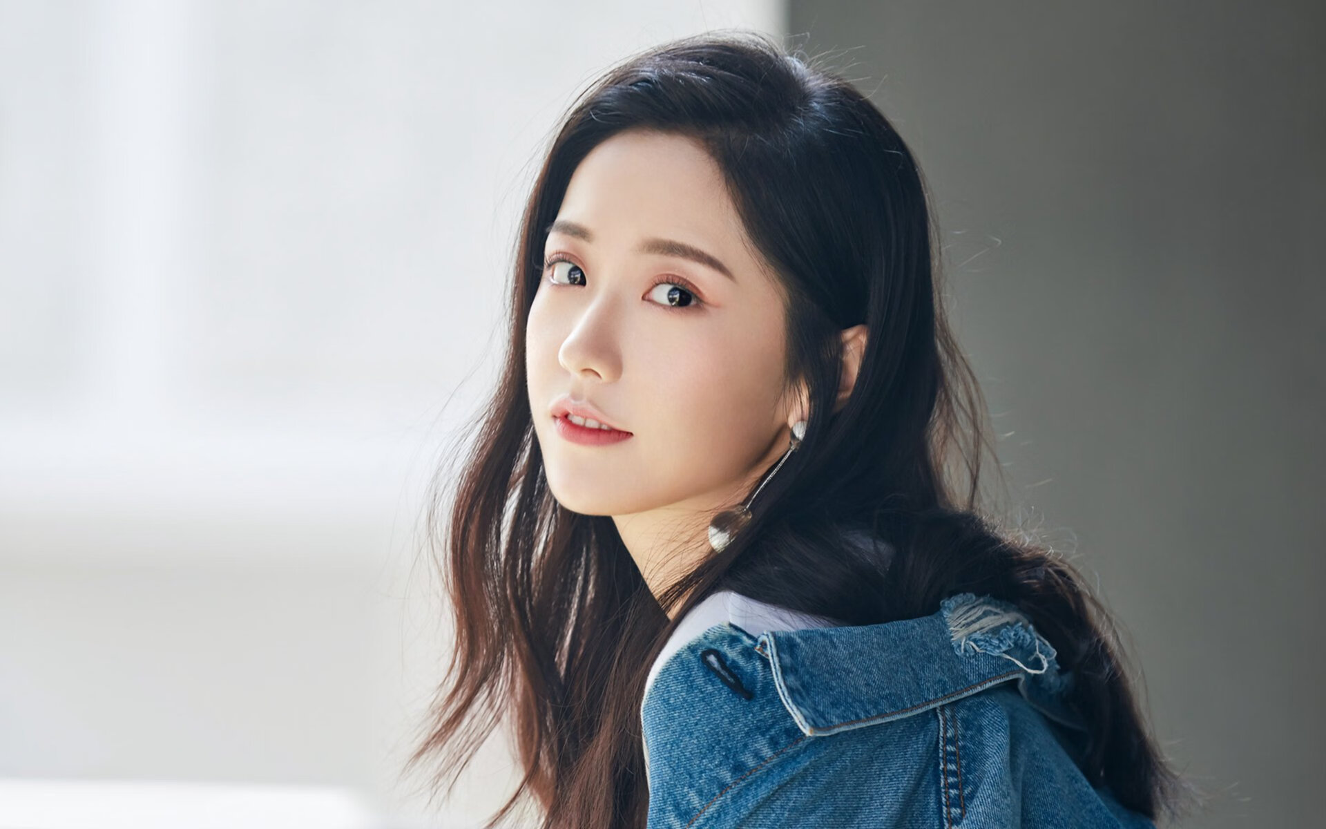 华体会登录入口-柏林赫塔球员集结训练，备战与对手的较量，柏林赫塔比赛