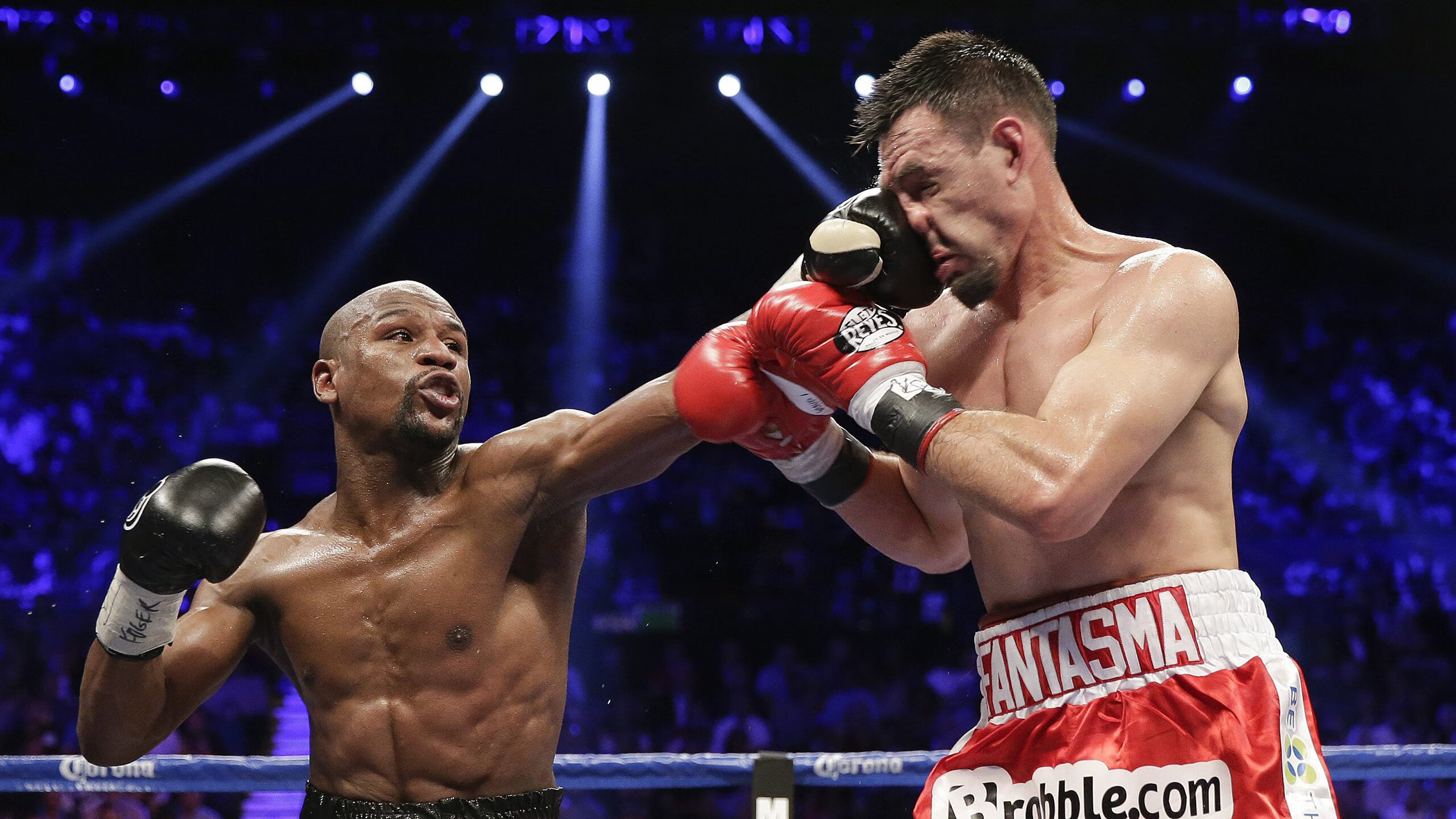 华体会hthapp下载-拜仁锋线跑动灵活形成层层攻势，拜仁战术风格打法