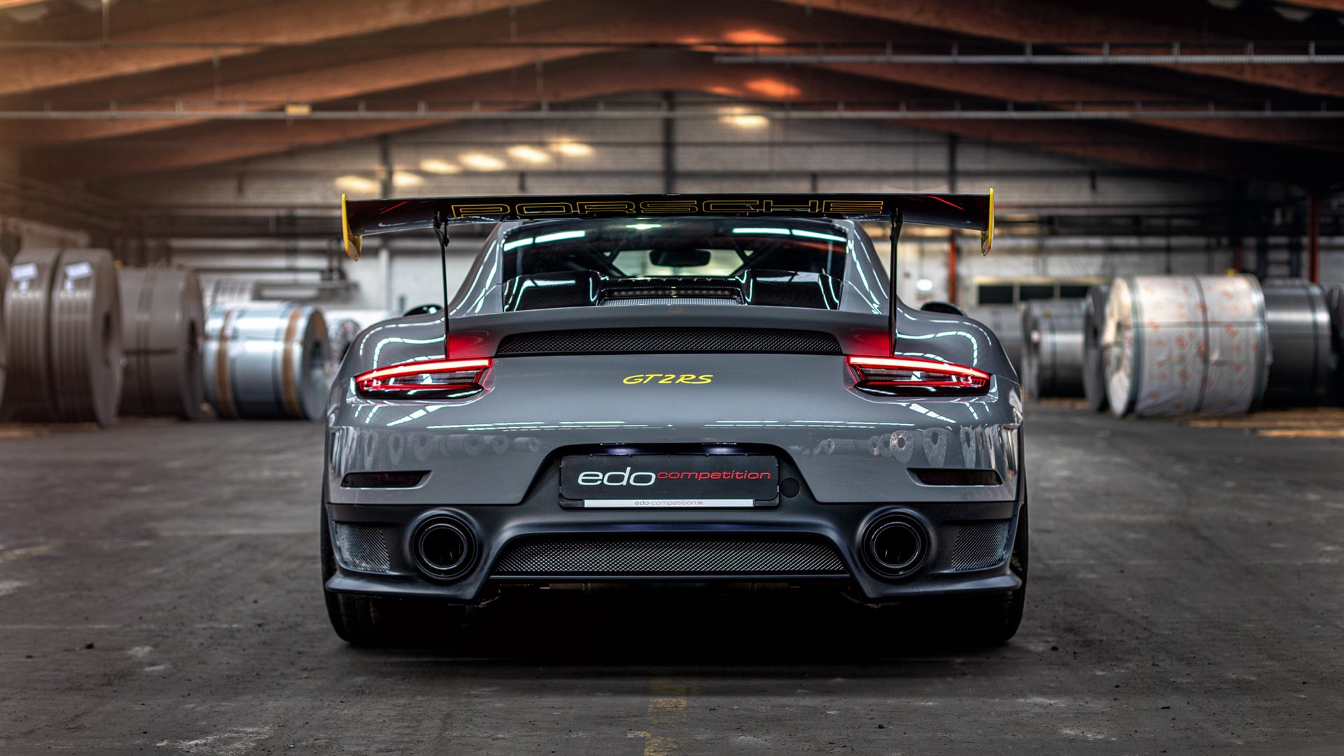 华体会官方网站首页-记者会现场气氛紧张主教练回应关键问题言辞谨慎，记者会主持人