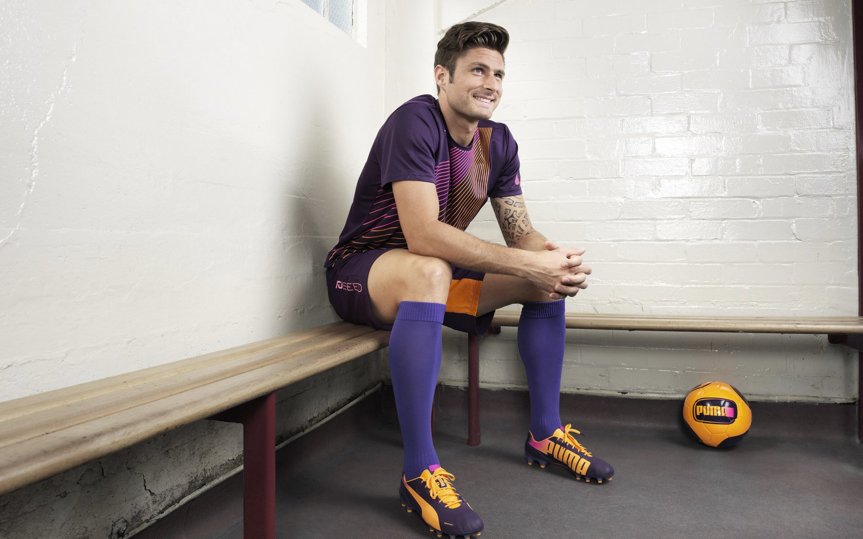 赫梅列夫斯基200蝶表现稳定有力